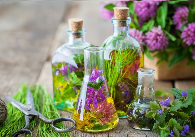 عرق چهل گیاه برای کولیت و دردهای روده — آیا موثر است؟